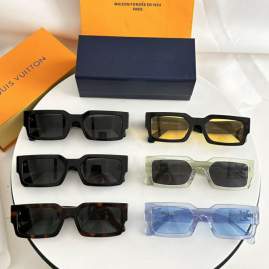 Picture of Louis Vuitton Sunglasses _SKUfw76721321fw